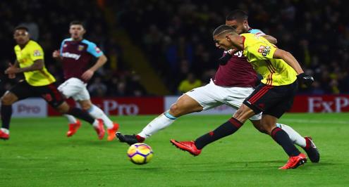 مويس يفتتح مشواره مع وستهام بالسقوط أمام واتفورد